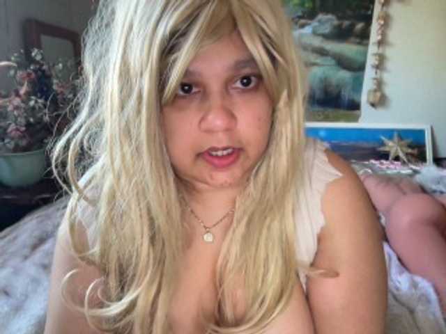 Live sex webcam photo for DUMBHOEMELANIE #291598711