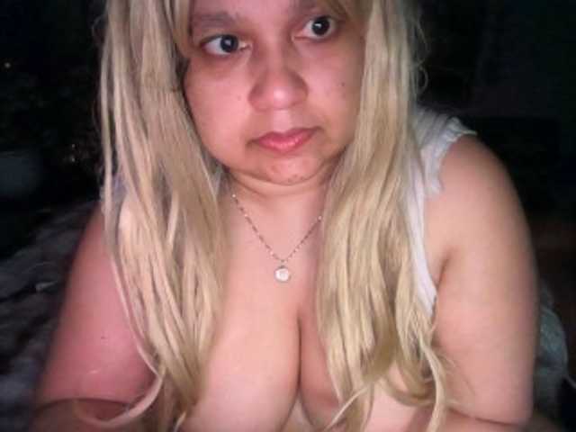 Live sex webcam photo for DUMBHOEMELANIE #291609050