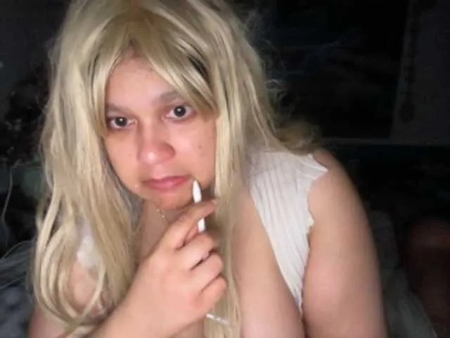 Live sex webcam photo for DUMBHOEMELANIE #291622507