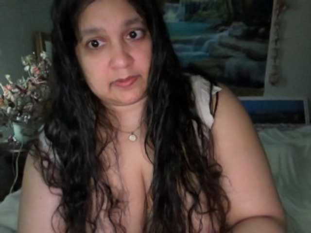 Live sex webcam photo for DUMBHOEMELANIE #292108957