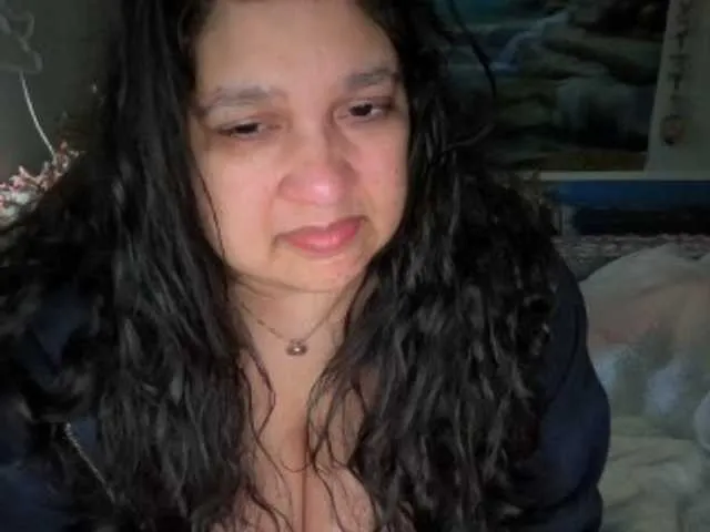 Live sex webcam photo for DUMBHOEMELANIE #292130124