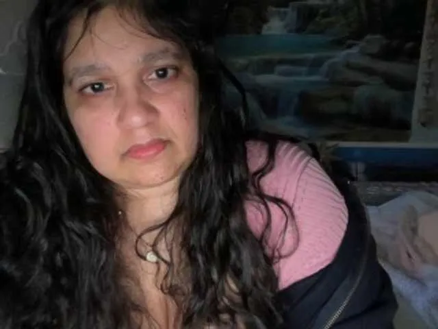 Live sex webcam photo for DUMBHOEMELANIE #292165734