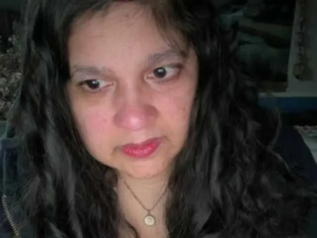 Live sex webcam photo for DUMBHOEMELANIE #292278932