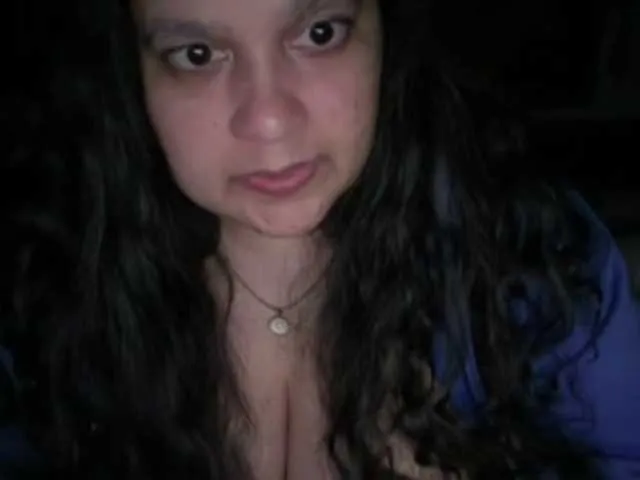 Live sex webcam photo for DUMBHOEMELANIE #292293779