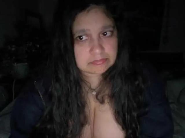 Live sex webcam photo for DUMBHOEMELANIE #292299306