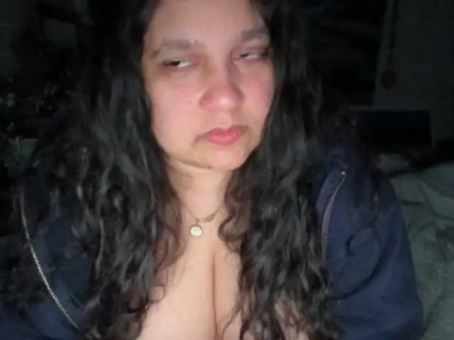 Live sex webcam photo for DUMBHOEMELANIE #292305889