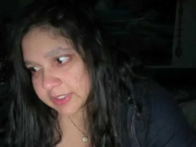 Live sex webcam photo for DUMBHOEMELANIE #292352582