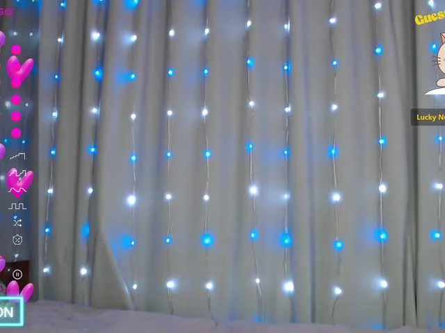 Live sex webcam photo for DaddysSluttyGirl #292369532