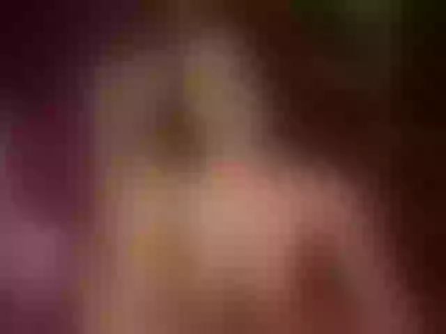 Live sex webcam photo for DaenerysDaen #277011156