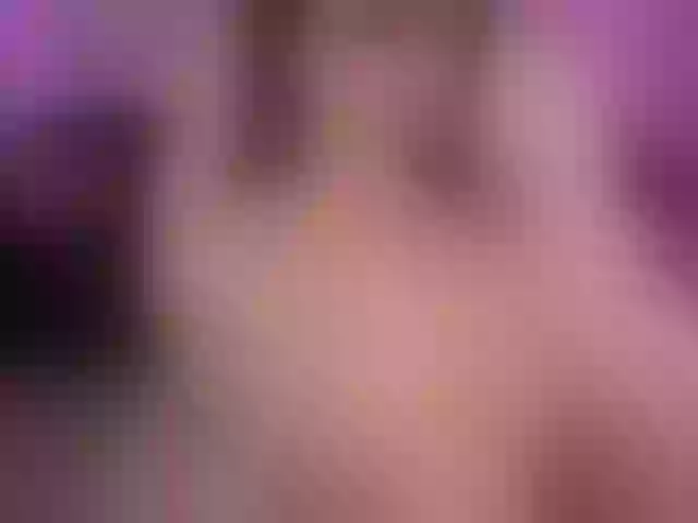 Live sex webcam photo for DaenerysDaen #290642520