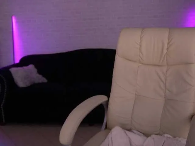 Live sex webcam photo for DaenerysDaen #290967129