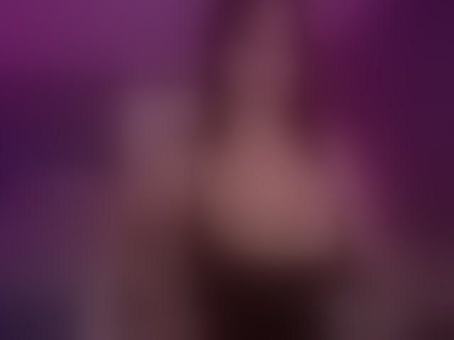 Live sex webcam photo for DaenerysDaen #294187583