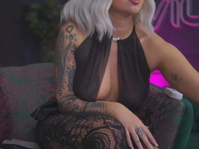 Live sex webcam photo for DaenerysDrogo #290937008