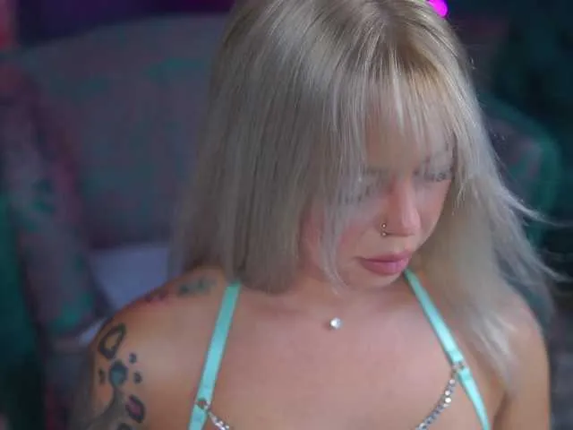 Live sex webcam photo for DaenerysDrogo #291291192