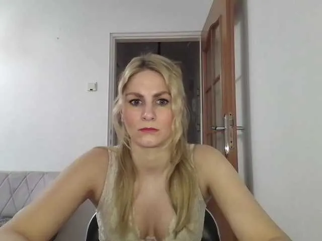 Live sex webcam photo for DagmarieFoxy #290821679