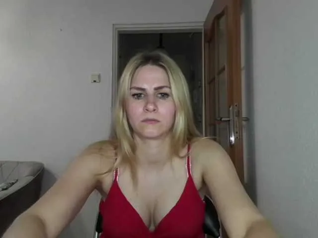 Live sex webcam photo for DagmarieFoxy #291045138