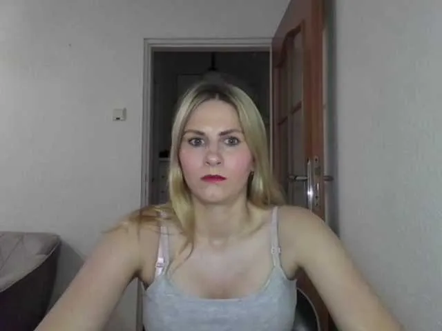Live sex webcam photo for DagmarieFoxy #291185969