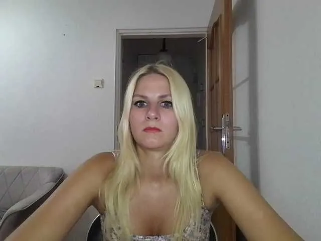 Live sex webcam photo for DagmarieFoxy #291563339