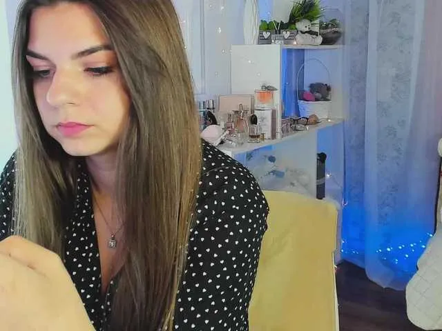 Live sex webcam photo for Daisy-777- #275930417