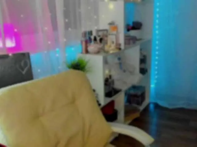 Live sex webcam photo for Daisy-777- #276763799