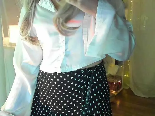 Live sex webcam photo for Daisy-777- #276779301