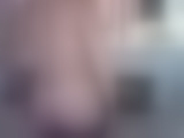Live sex webcam photo for DaisyAbby03 #294011451