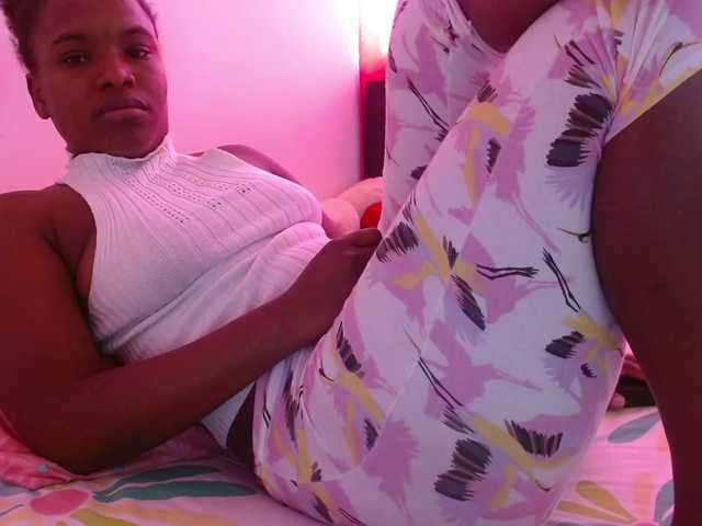 Live sex webcam photo for Daizy-cooper #271686061