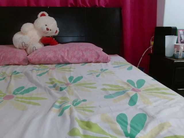 Live sex webcam photo for Daizy-cooper #271780935