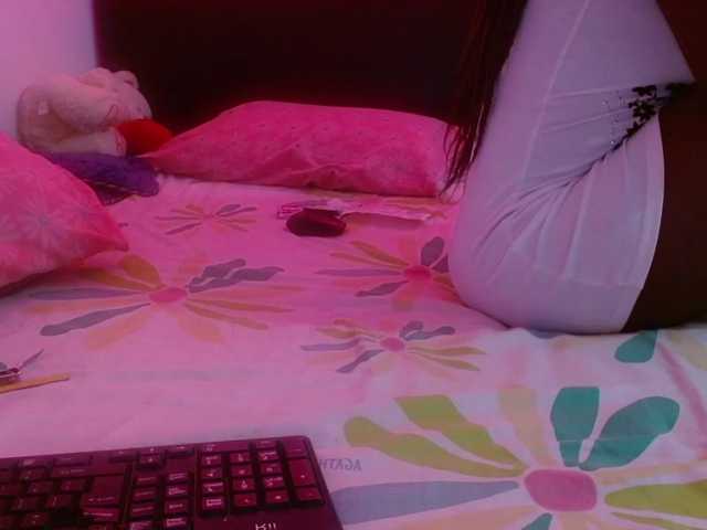 Live sex webcam photo for Daizy-cooper #271821824