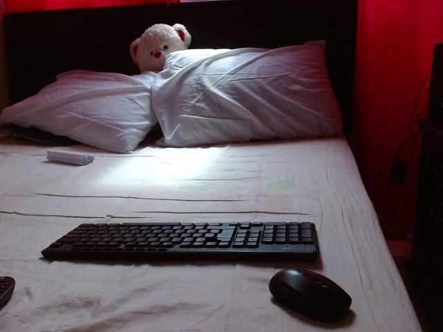 Live sex webcam photo for Daizy-cooper #271923873