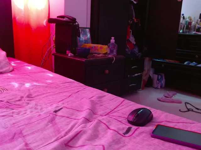 Live sex webcam photo for Daizy-cooper #271947031