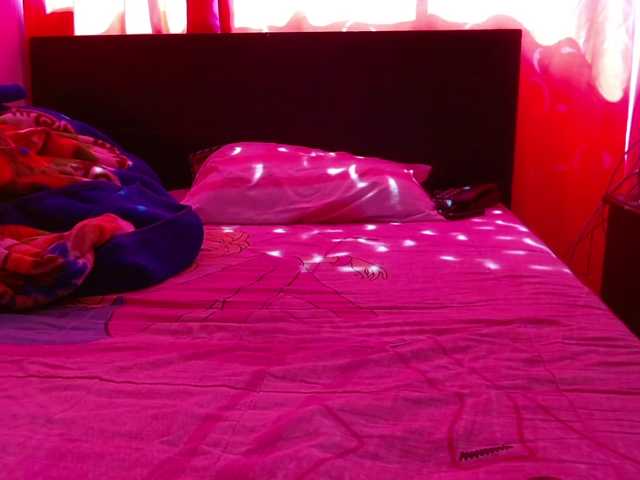 Live sex webcam photo for Daizy-cooper #272071459