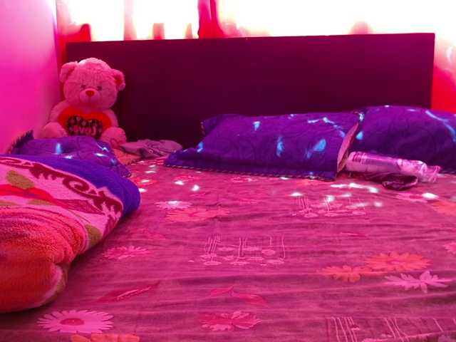 Live sex webcam photo for Daizy-cooper #272125350