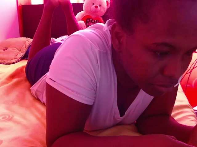 Live sex webcam photo for Daizy-cooper #272555267