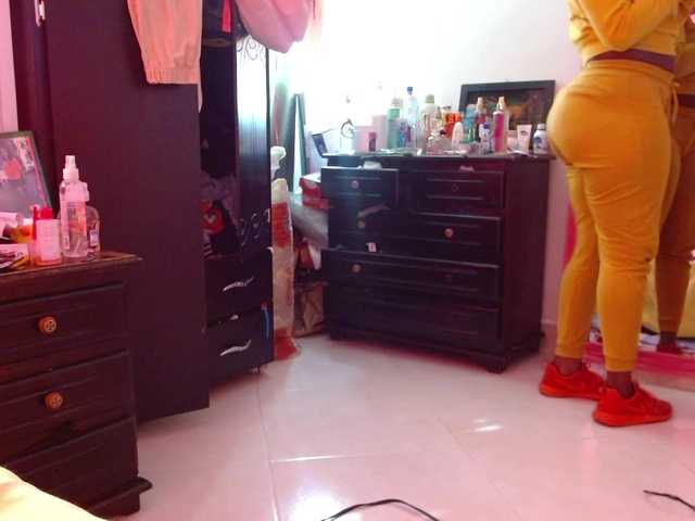 Live sex webcam photo for Daizy-cooper #272590949