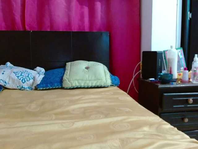 Live sex webcam photo for Daizy-cooper #272602244