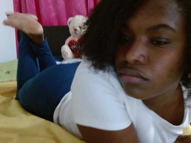 Live sex webcam photo for Daizy-cooper #272637715