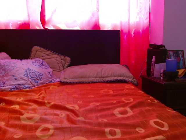 Live sex webcam photo for Daizy-cooper #272769377