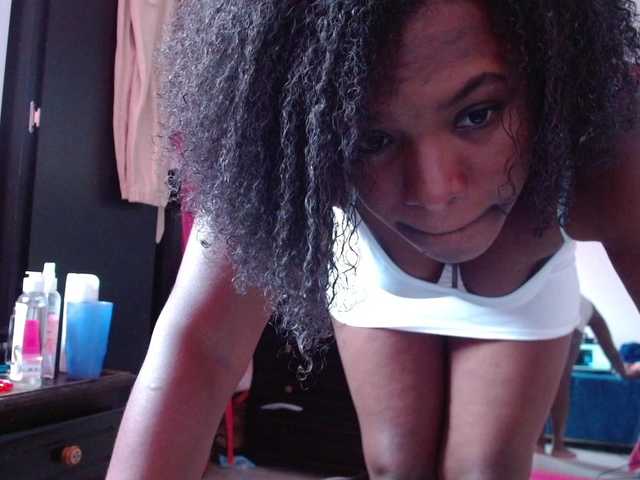 Live sex webcam photo for Daizy-cooper #272891136