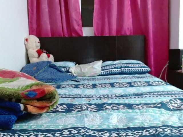 Live sex webcam photo for Daizy-cooper #273018862