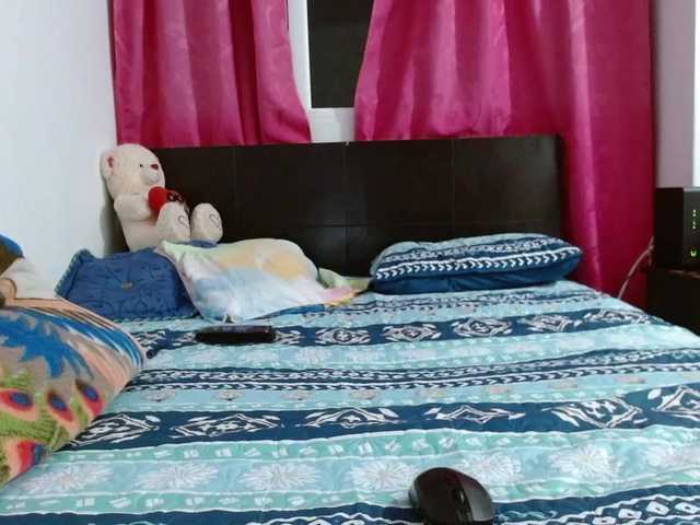 Live sex webcam photo for Daizy-cooper #273037833