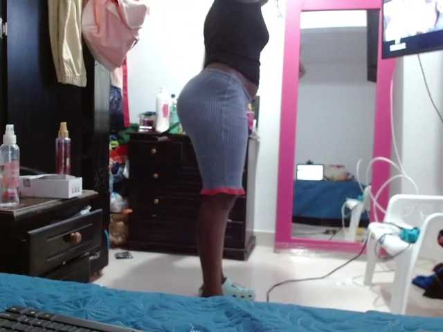 Live sex webcam photo for Daizy-cooper #273046810