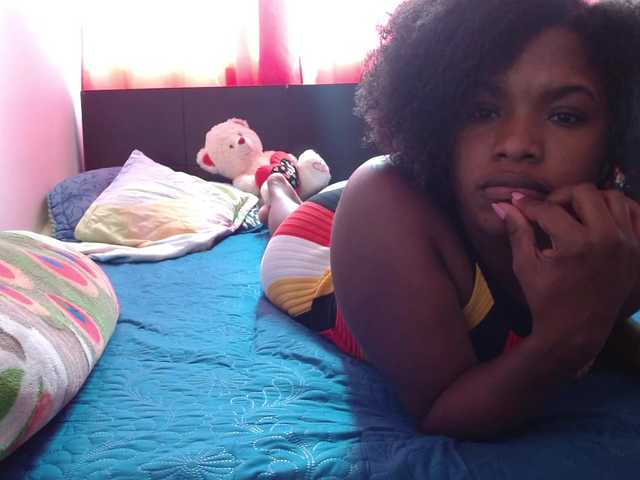 Live sex webcam photo for Daizy-cooper #273055133