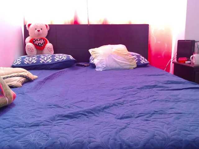 Live sex webcam photo for Daizy-cooper #273085984