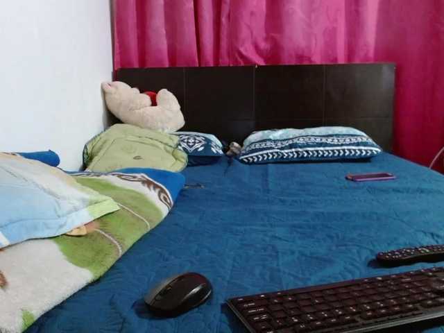 Live sex webcam photo for Daizy-cooper #273111923