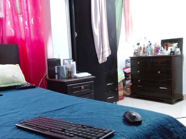 Live sex webcam photo for Daizy-cooper #273156429