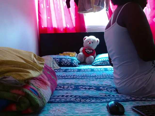 Live sex webcam photo for Daizy-cooper #273263680