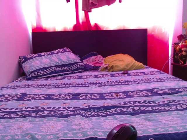 Live sex webcam photo for Daizy-cooper #273299774