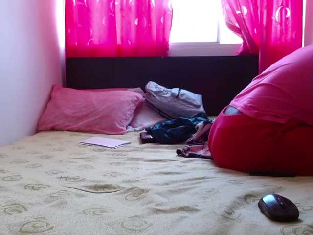 Live sex webcam photo for Daizy-cooper #273554417