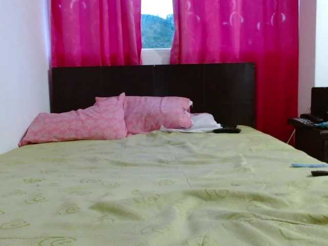 Live sex webcam photo for Daizy-cooper #273607857